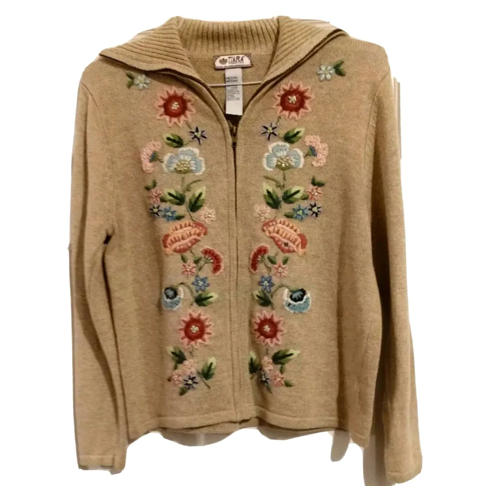 SOLD Vintage 🆕 Tiara International Embroidered Cardigan Sweater Zipper Front - Picture 1 of 11